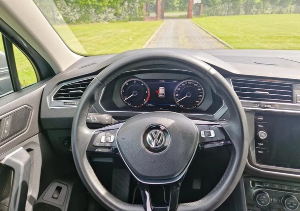 Volkswagen Tiguan cena 99000 przebieg: 78000, rok produkcji 2018 z Sława małe 254